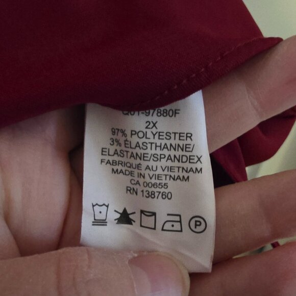 Red lightweight sleeveless top, 2X - Picture 3 of 6